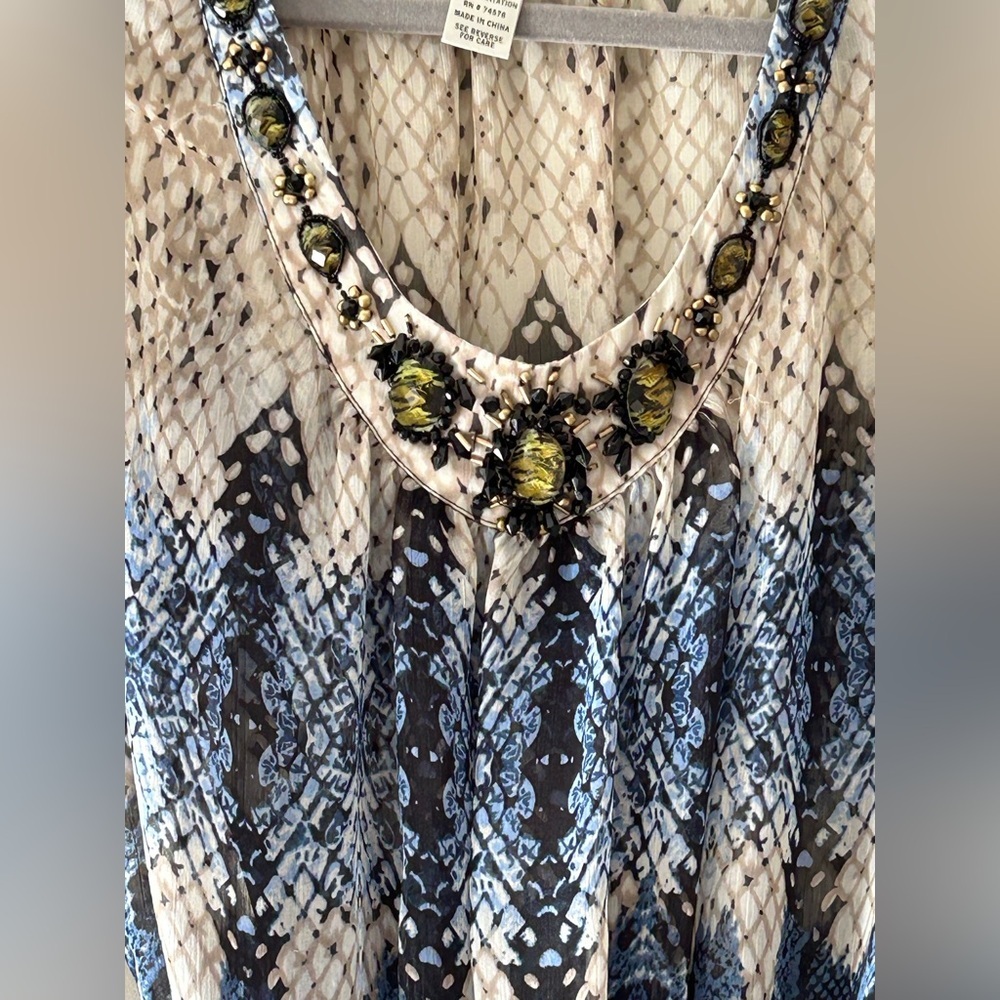 Caché Blue Snakeskin Print Peplum Blouse Size Small Beaded Scoop Neck 3/4 Sleeve - Picture 8 of 13